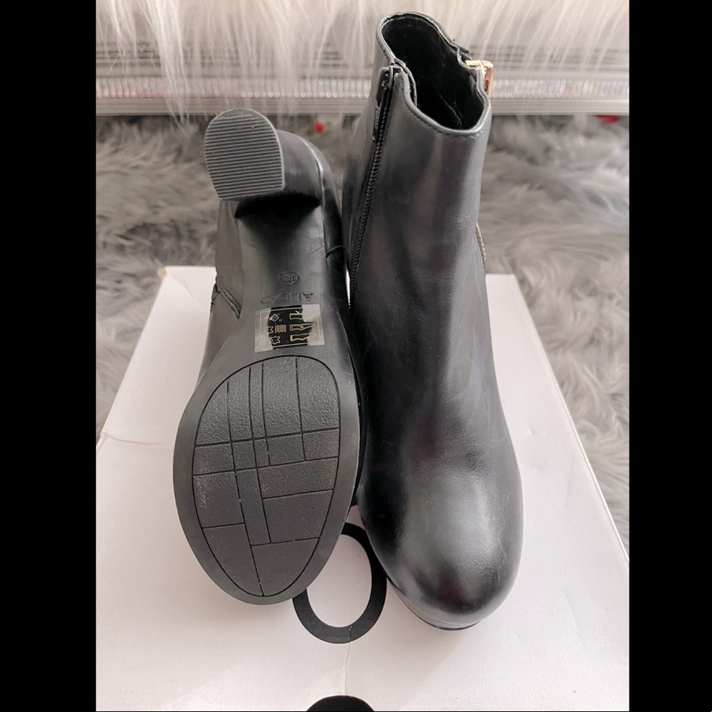 Booties - Picture 4 of 5
